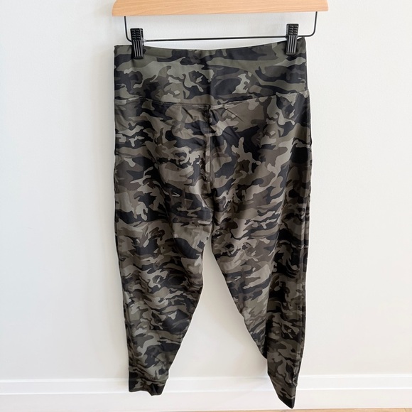 Camo Jogger Style Leggings – Stretch Athleisure Pants – Size Small - Picture 5 of 10